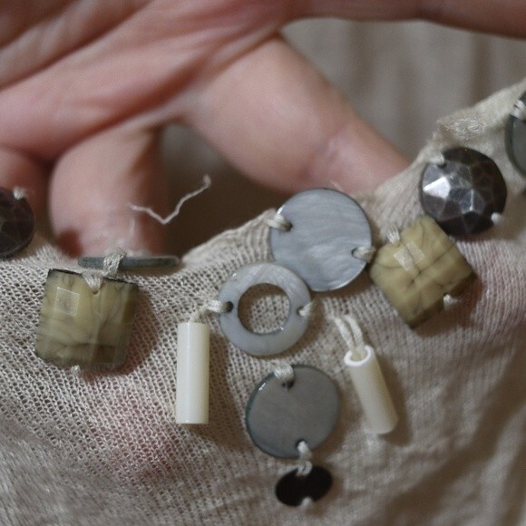 Banana Republic Heritage Beaded Gauze Vneck Low Cut Top LG - Picture 8 of 15